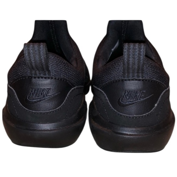Nike Black Minimalist Sneakers Slip-On - Picture 2 of 4